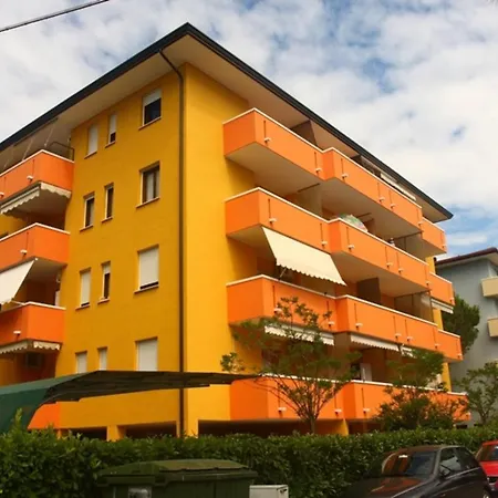 Daire Renewed Two-bedroom In - Beahost Bibione