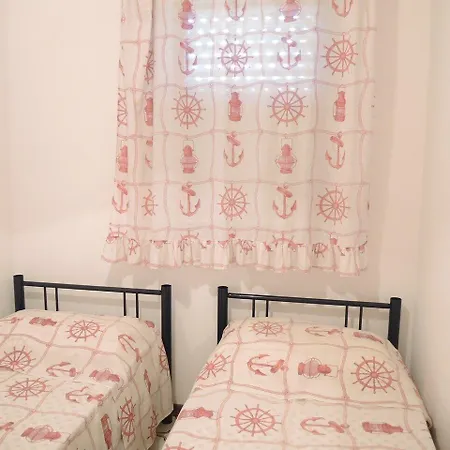 公寓 Renewed Two-bedroom In 比比翁