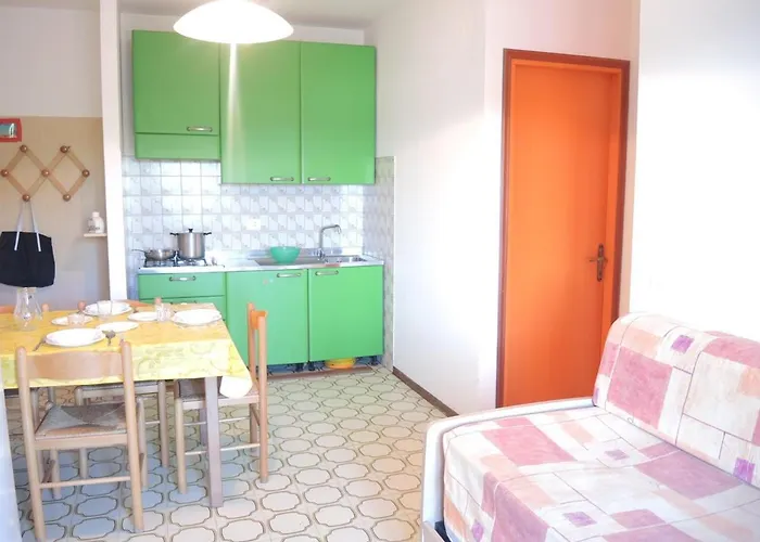 Renewed Two-bedroom In Appartamento *